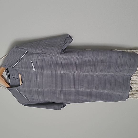 Nike Dri Fit T-shirt 👕 - Picture 2 of 13